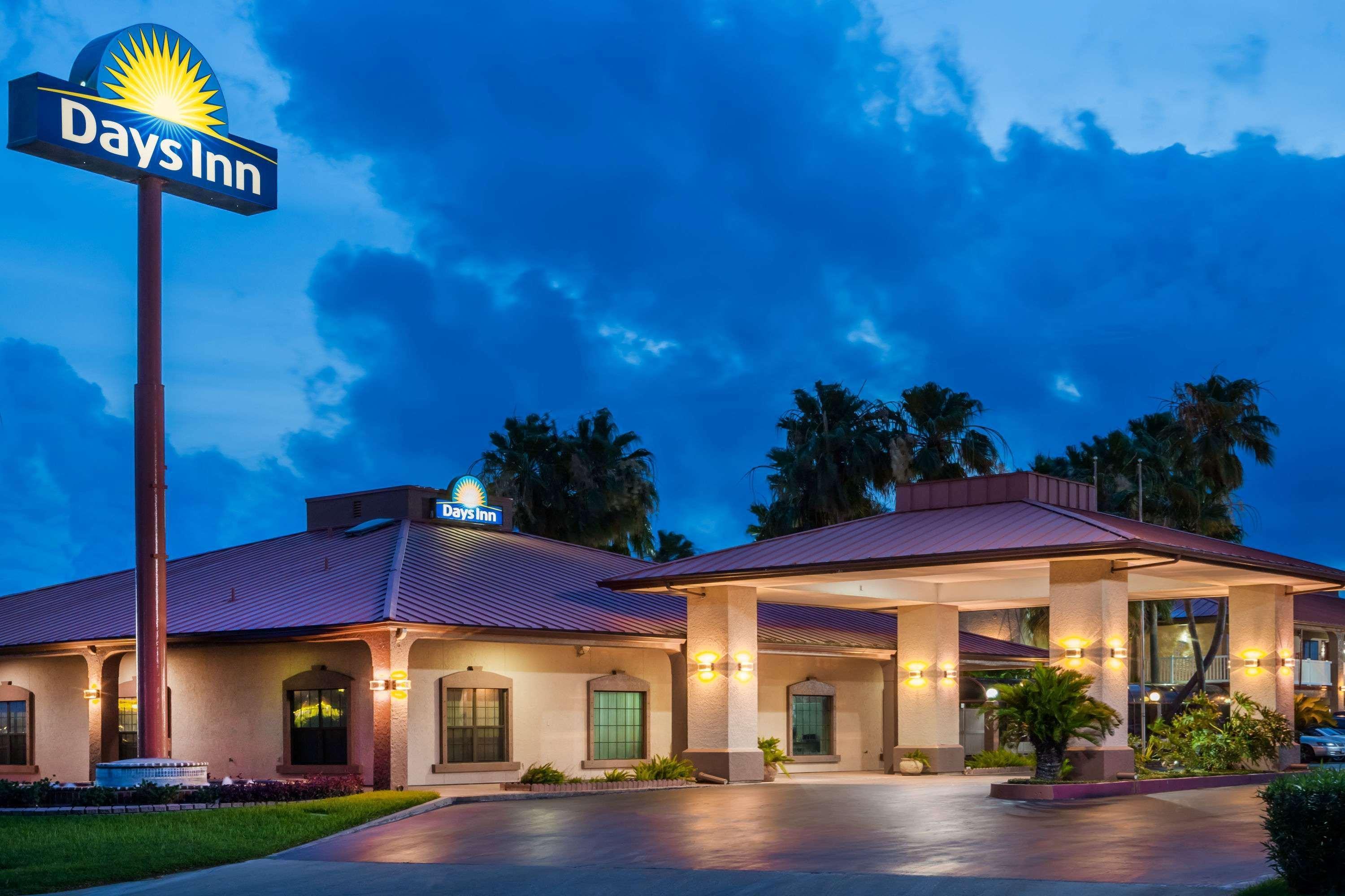 Days Inn By Wyndham Portland/Corpus Christi Exteriör bild