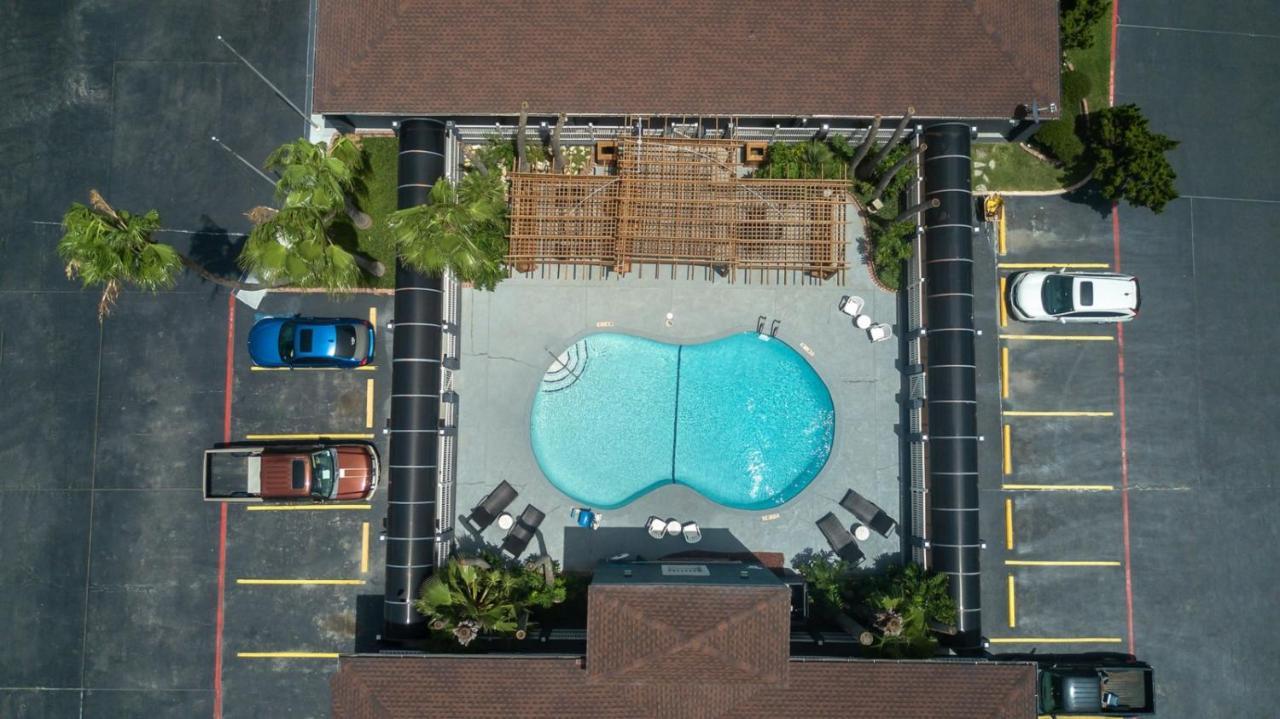 Days Inn By Wyndham Portland/Corpus Christi Exteriör bild